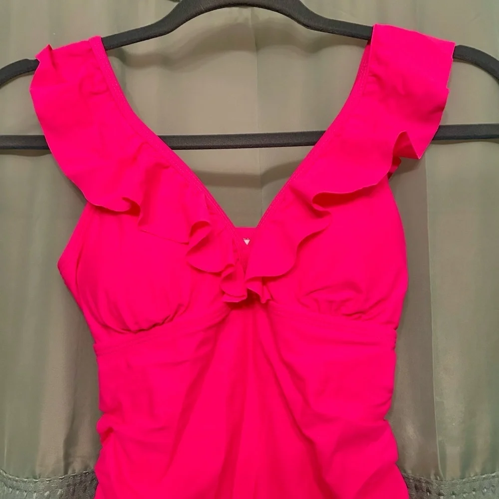 J•E Sterguard Girls One-Piece Swimsuit – Size 10Y